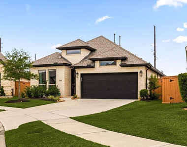 8711 Harbor Pines Drive - Photo Thumbnail 2