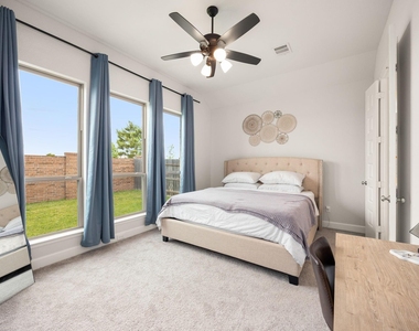 8711 Harbor Pines Drive - Photo Thumbnail 18