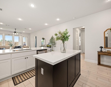 8711 Harbor Pines Drive - Photo Thumbnail 17