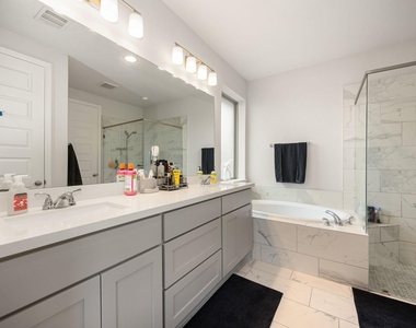 8711 Harbor Pines Drive - Photo Thumbnail 20