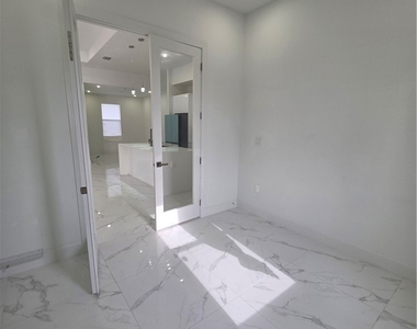 331 Nelson Road N - Photo Thumbnail 5