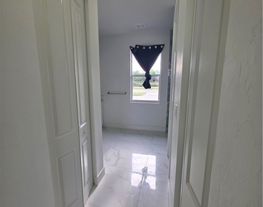 331 Nelson Road N - Photo Thumbnail 19