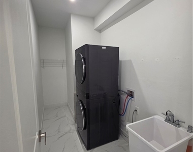 331 Nelson Road N - Photo Thumbnail 7