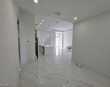 331 Nelson Road N - Photo Thumbnail 11