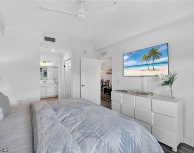 9584 Trevi Court - Photo Thumbnail 14