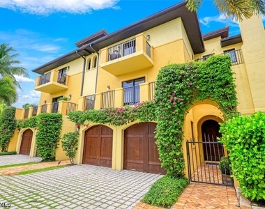 270 5th Avenue S - Photo Thumbnail 1