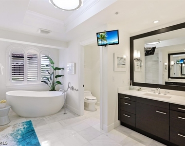 270 5th Avenue S - Photo Thumbnail 13