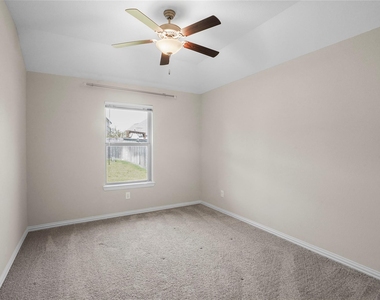 15218 Kickapoo Cavern Drive - Photo Thumbnail 9