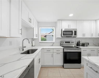 4092 Belair Lane - Photo Thumbnail 8