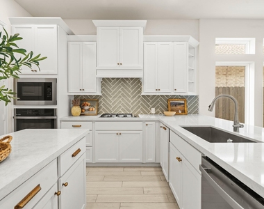 142 Amaranth Way - Photo Thumbnail 6