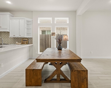 142 Amaranth Way - Photo Thumbnail 9