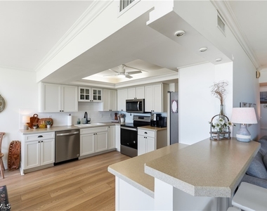 9375 Gulf Shore Dr Drive - Photo Thumbnail 12