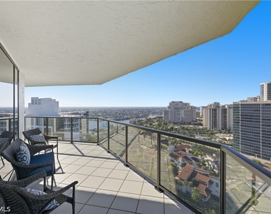 4901 Gulf Shore Boulevard N - Photo Thumbnail 2