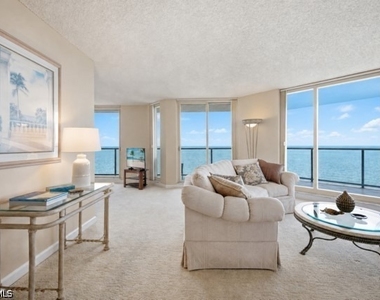 4901 Gulf Shore Boulevard N - Photo Thumbnail 4