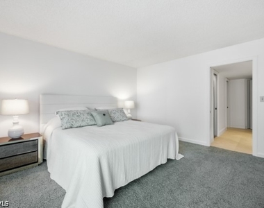 4901 Gulf Shore Boulevard N - Photo Thumbnail 15
