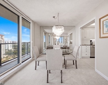 4901 Gulf Shore Boulevard N - Photo Thumbnail 7
