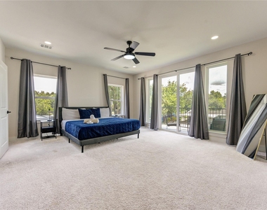 6835 Weston Street - Photo Thumbnail 16