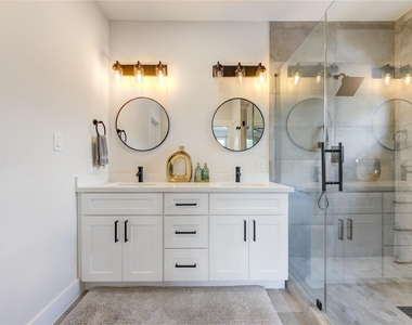 6835 Weston Street - Photo Thumbnail 19