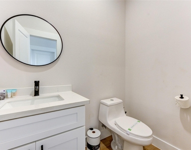 6835 Weston Street - Photo Thumbnail 32