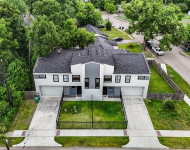6835 Weston Street - Photo Thumbnail 1