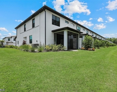 27907 Radiant Court - Photo Thumbnail 10