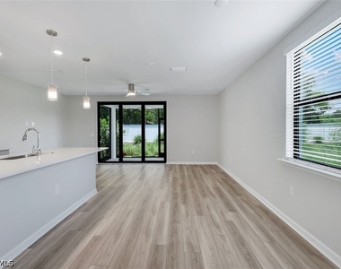 27907 Radiant Court - Photo Thumbnail 8
