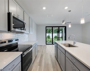27907 Radiant Court - Photo Thumbnail 3