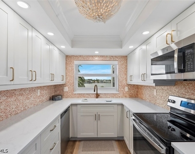 3500 Gulf Shore Boulevard N - Photo Thumbnail 7
