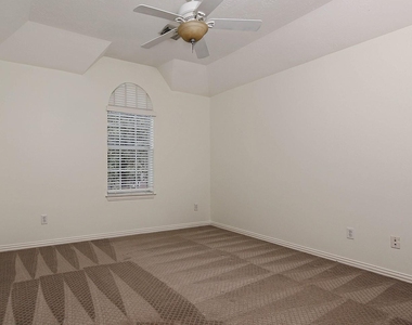 27 Bluff Creek Place - Photo Thumbnail 19