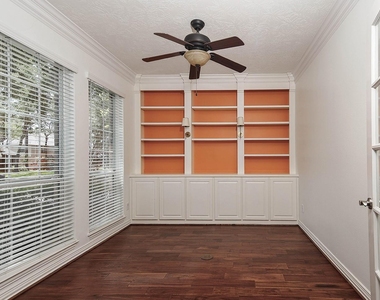 27 Bluff Creek Place - Photo Thumbnail 3
