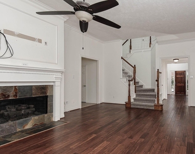 27 Bluff Creek Place - Photo Thumbnail 5