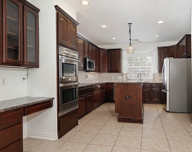 27 Bluff Creek Place - Photo Thumbnail 8