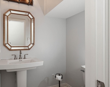 27 Bluff Creek Place - Photo Thumbnail 6