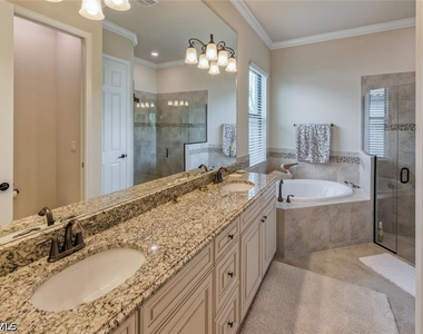 9387 Vercelli Court - Photo Thumbnail 10