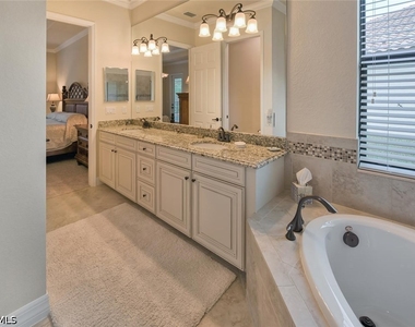 9387 Vercelli Court - Photo Thumbnail 11