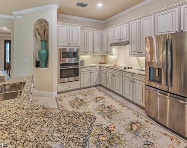9387 Vercelli Court - Photo Thumbnail 6