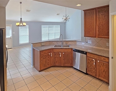 2202 Drake Falls Drive - Photo Thumbnail 16