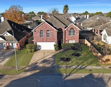 2202 Drake Falls Drive - Photo Thumbnail 5