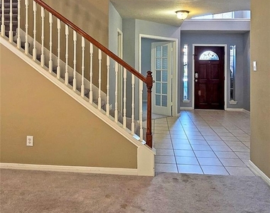 2202 Drake Falls Drive - Photo Thumbnail 7