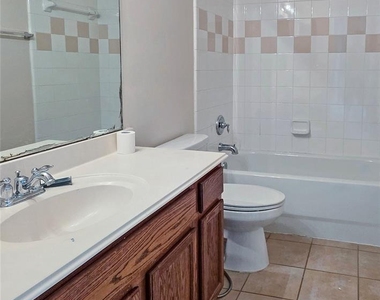 2202 Drake Falls Drive - Photo Thumbnail 35