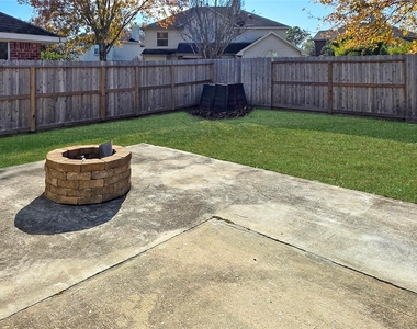 2202 Drake Falls Drive - Photo Thumbnail 43