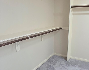 2202 Drake Falls Drive - Photo Thumbnail 25
