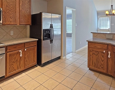 2202 Drake Falls Drive - Photo Thumbnail 18