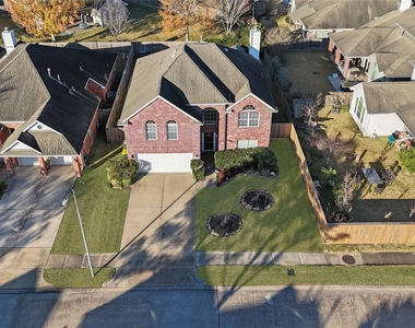 2202 Drake Falls Drive - Photo Thumbnail 4