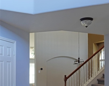 2202 Drake Falls Drive - Photo Thumbnail 6
