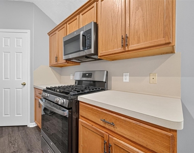 8010 Indian Desert Drive - Photo Thumbnail 7