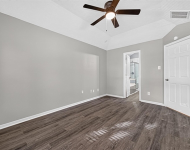 8010 Indian Desert Drive - Photo Thumbnail 17