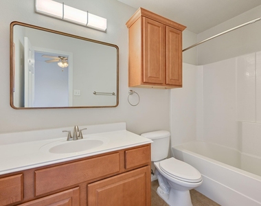305 Holleman Drive E - Photo Thumbnail 14