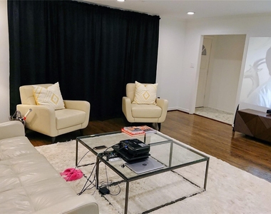 1202 Shadeland Drive - Photo Thumbnail 7