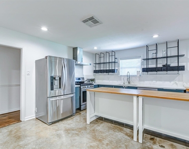 1202 Shadeland Drive - Photo Thumbnail 2